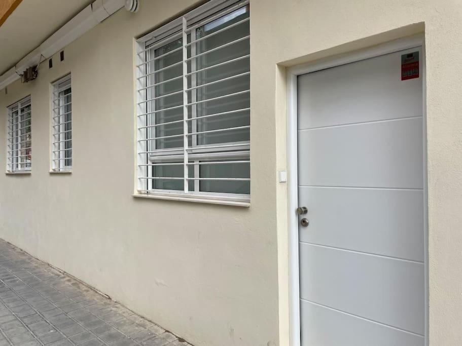 Elegante Apartamento Cerca De La Playa Valencia Exterior photo