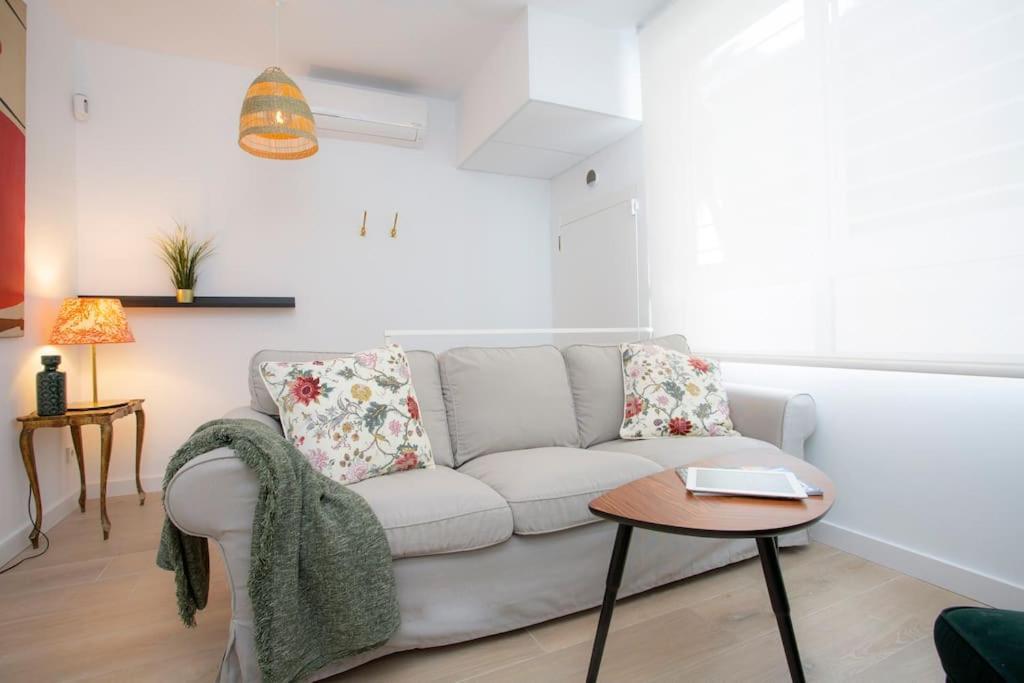Elegante Apartamento Cerca De La Playa Valencia Exterior photo