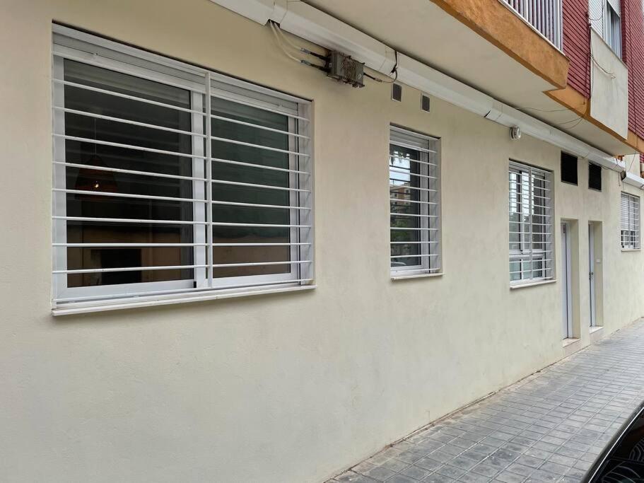 Elegante Apartamento Cerca De La Playa Valencia Exterior photo